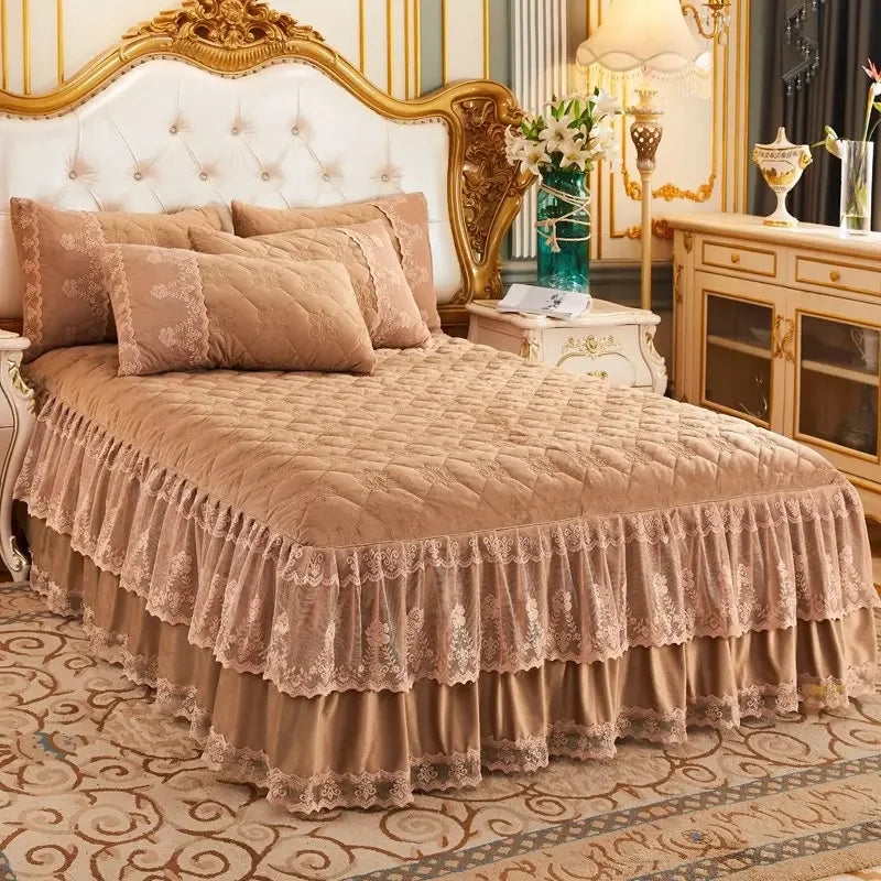 Elegant 3-Piece Lace Fitted Bedspread Set