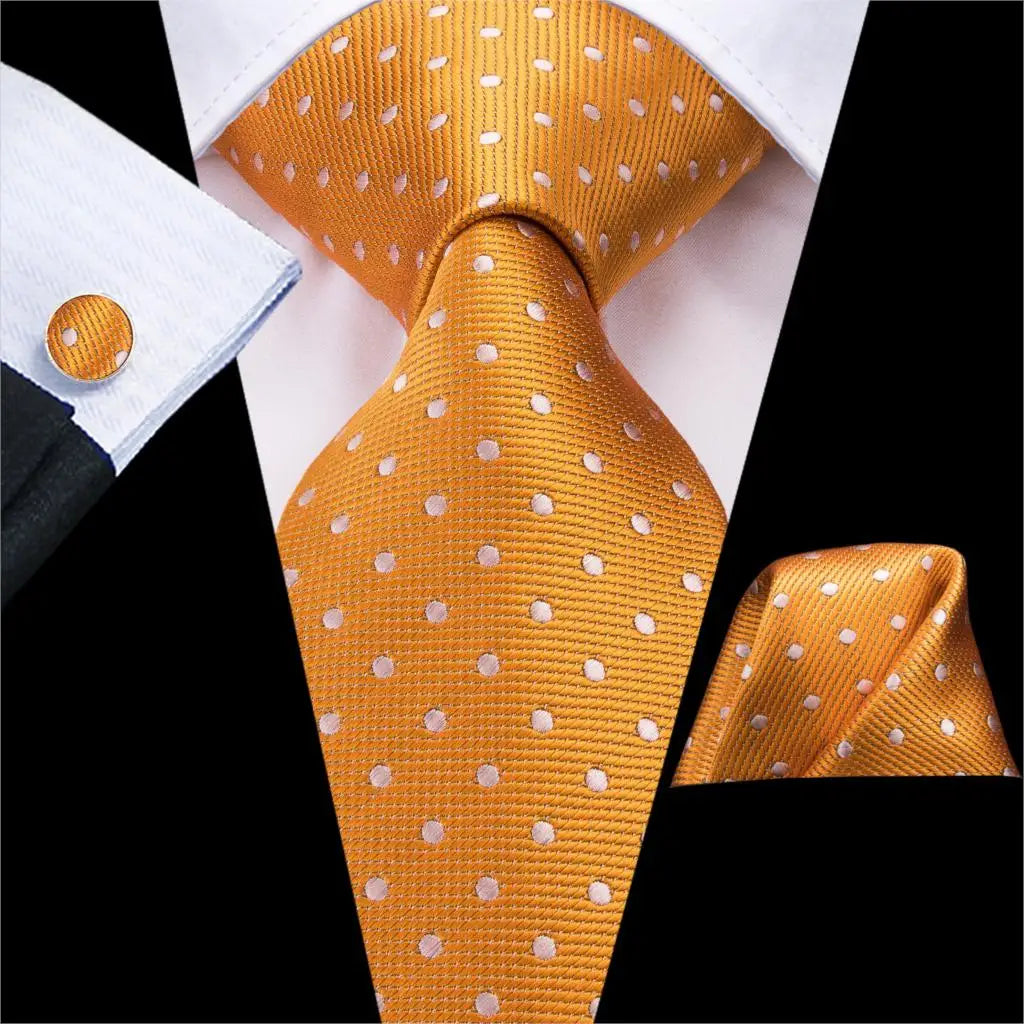 Men’s Gold Patterned Necktie. Wedding & Formal Wear