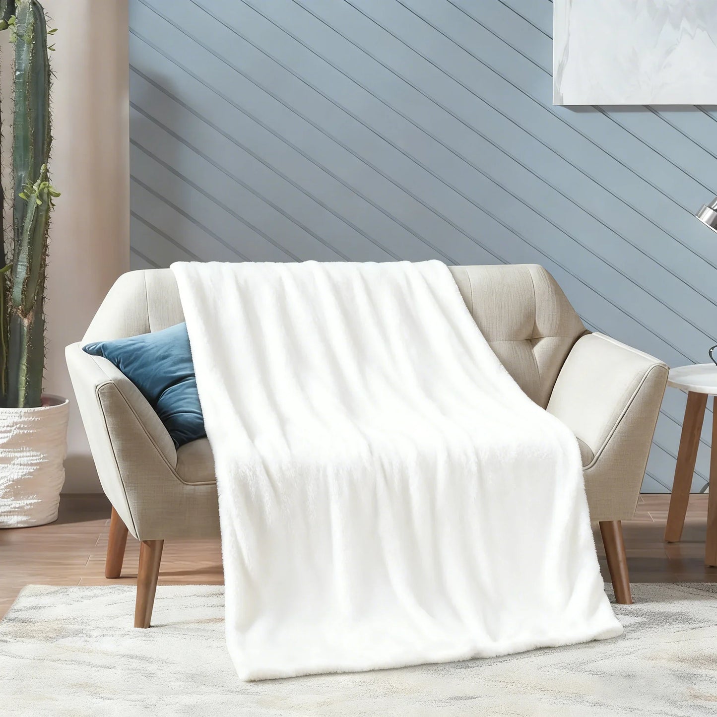 Soft Vintage Throw Blanket for Sofa, Bed & Everyday Comfort