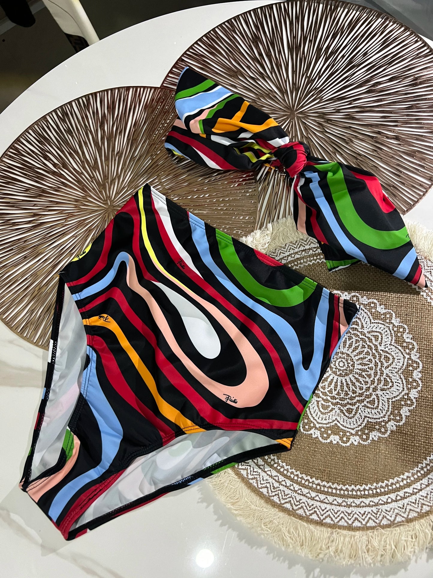 Vintage Geometric Print 3-Piece Bikini Set.Women’s Beach & Resort Swimwear