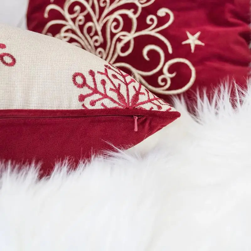 Festive Reindeer Christmas Throw Pillow Cozy Holiday Accent Cushion for Winter Home Décor