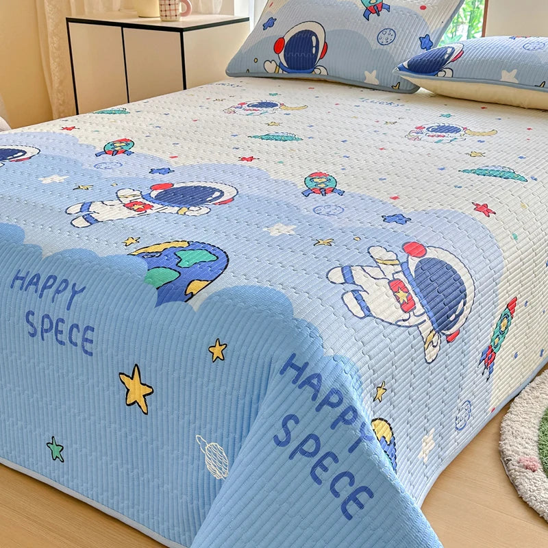 100% Cotton Quilted Bedspread. Lightweight Printed Bed Cover for All Seasons