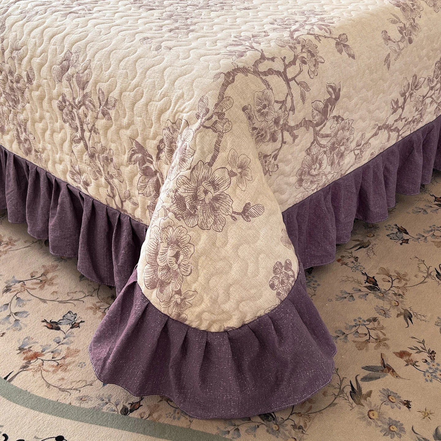 Elegant Floral Quilted Bedspread Set with Ruffle Trim