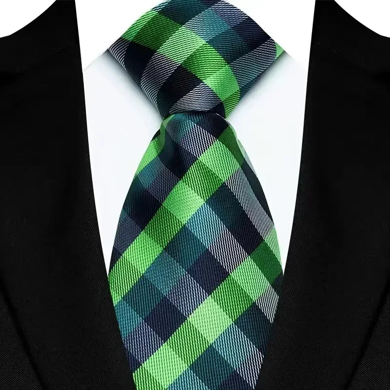 Luxury Men’s Plaid Business Necktie. Classic Checkered Jacquard Tie