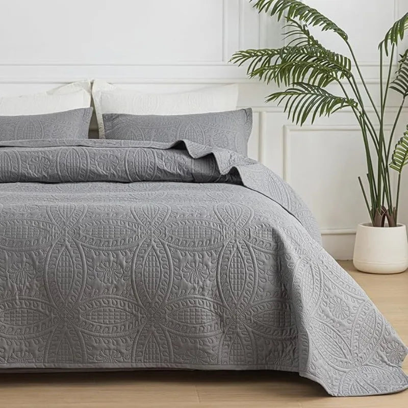 Soft Breathable Quilt Bedding Set.Modern Embossed Bedspread Collection