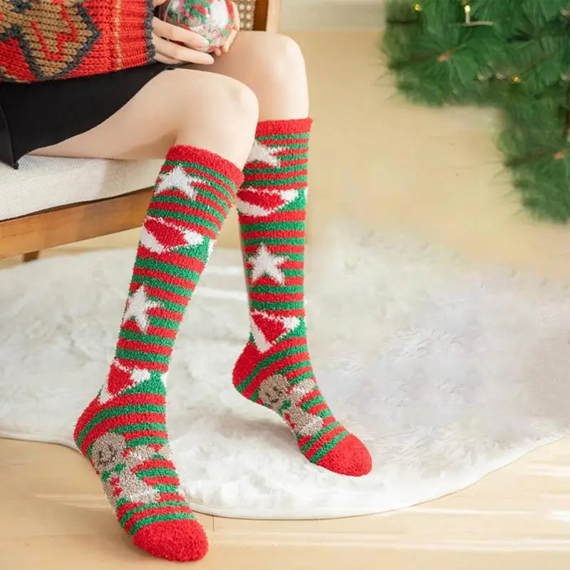 Warm Winter Christmas Socks Winter Crew Socks 4 Pairs Christmas Socks Unisex Holiday Socks Soft Novelty Christmas Supplies For