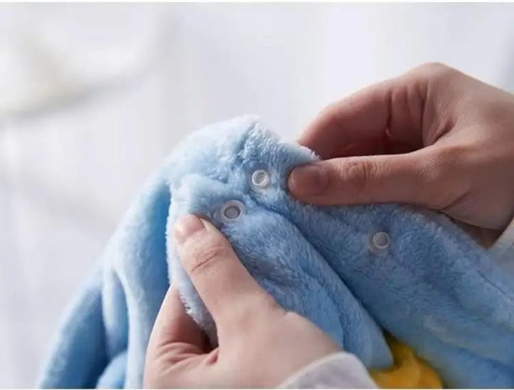 Dog and cat autumn and winter blanket cape cloak robe, warm sleep blanket for cats and pets, thickened quilt, machine washable,