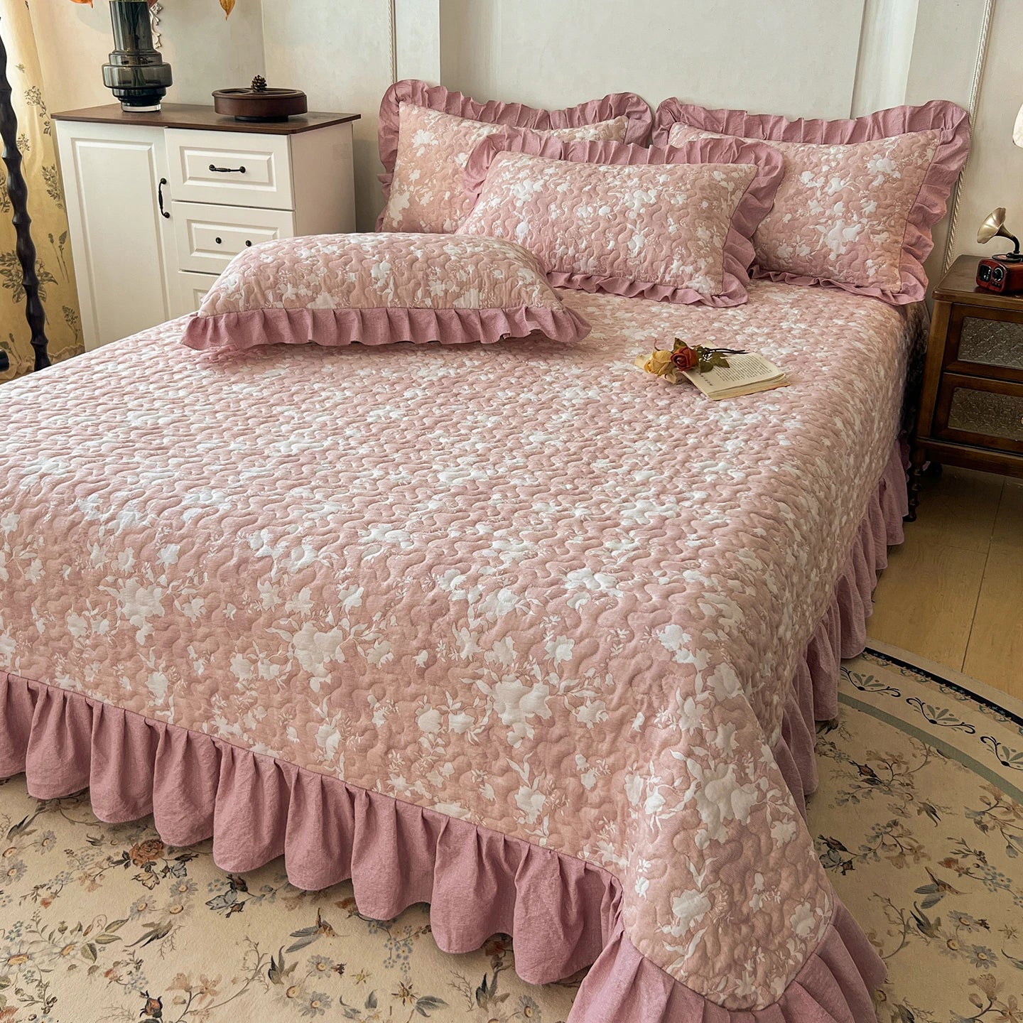 Elegant Floral Quilted Bedspread Set with Ruffle Trim