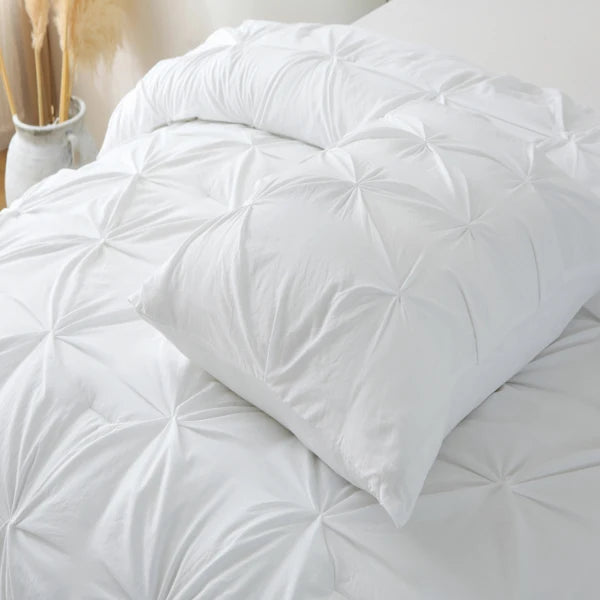 3 Pieces Pintuck Bedding Set with 1 Down Alternative Comforter and 2 Pillow Shams, White