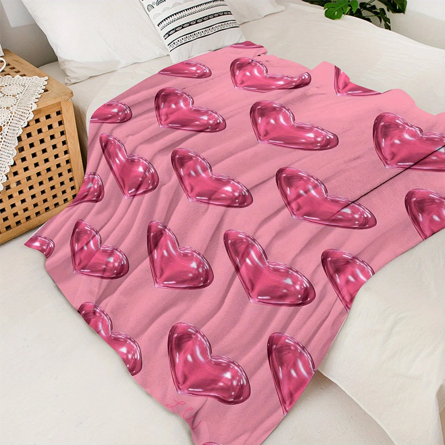 Heart Print Flannel Blanket - Digital Printed Soft Warm Suitable for Sofa Bed Travel Camping Office Beautiful Gift