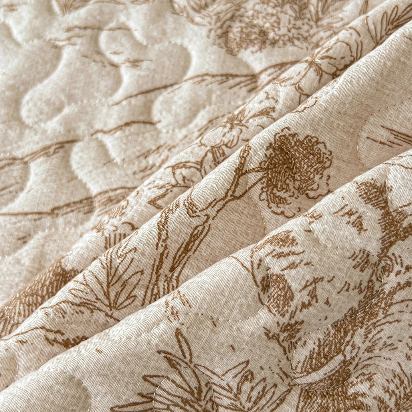 Elegant Floral Quilted Bedspread Set with Ruffle Trim