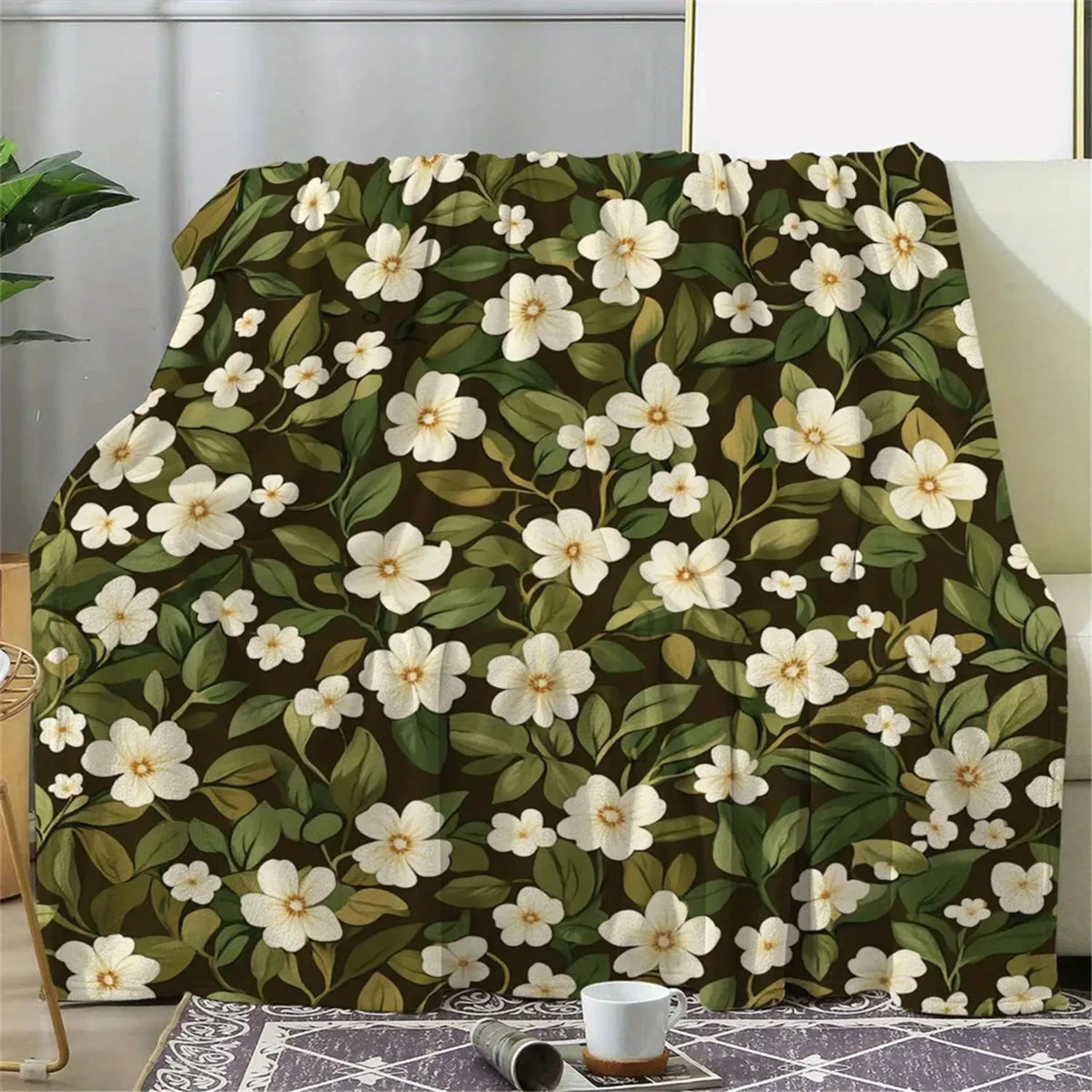 1Pc Custom Name Text Floral Pattern Fleece Blanket Suitable for Living Room Bedroom Sofa Bed Chair Decor Perfect Gift for Mother