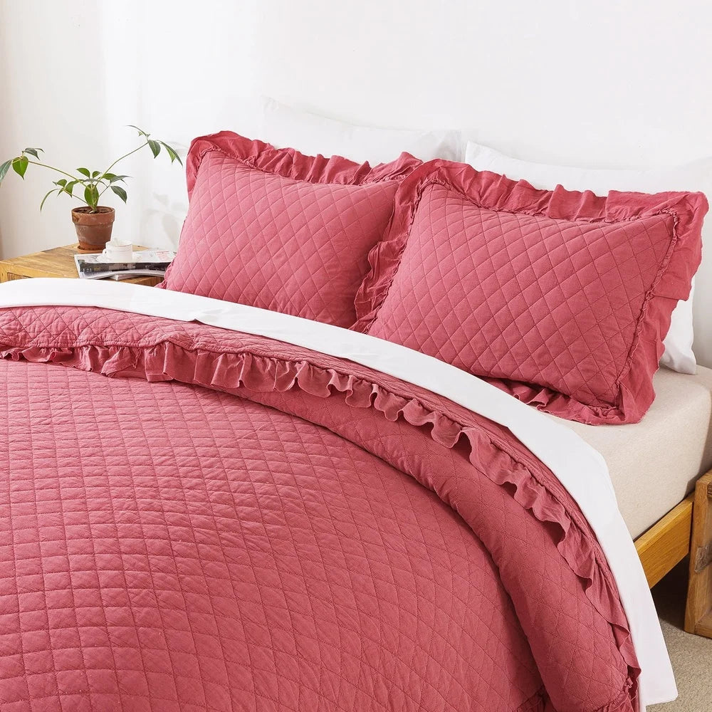 3 Piece Queen Quilt Set Soft Microfiber Bedspread Vintage Design Lightweight Coverlet Includes Pillow Shams Easy Care Machine