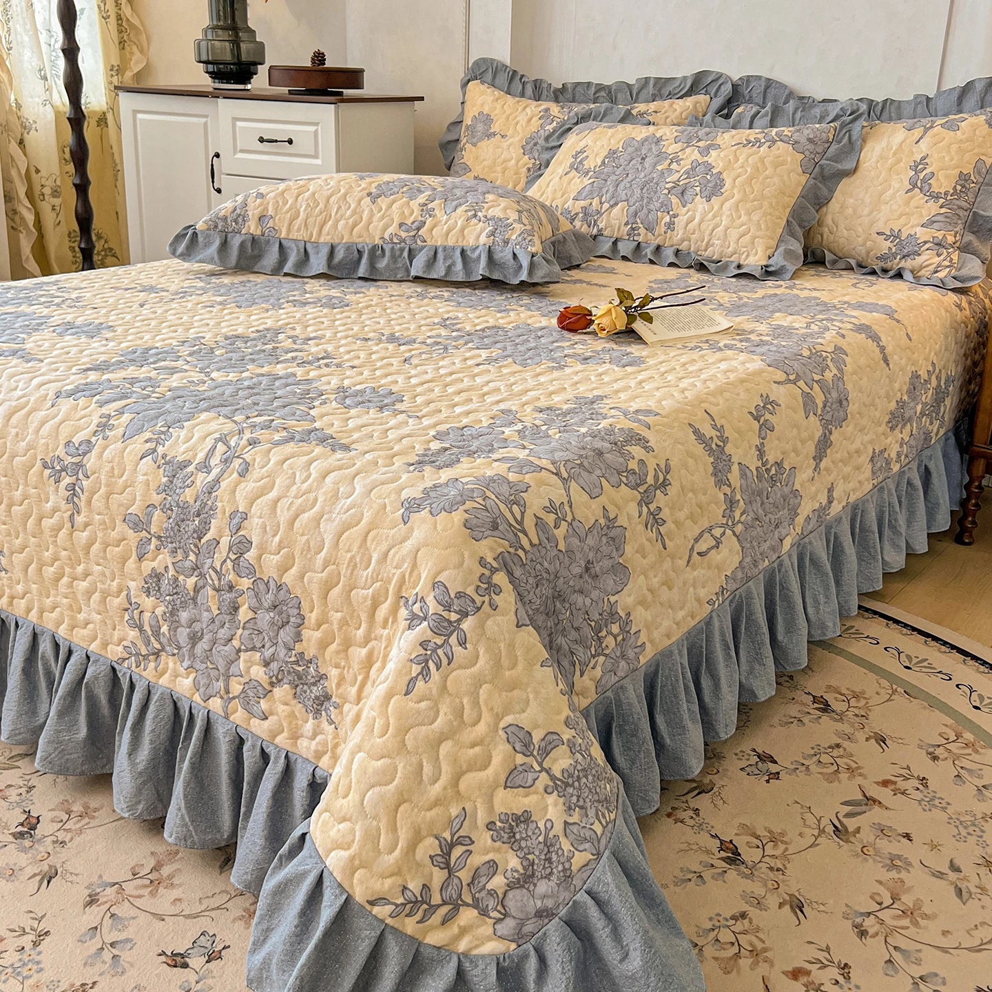Elegant Floral Quilted Bedspread Set with Ruffle Trim