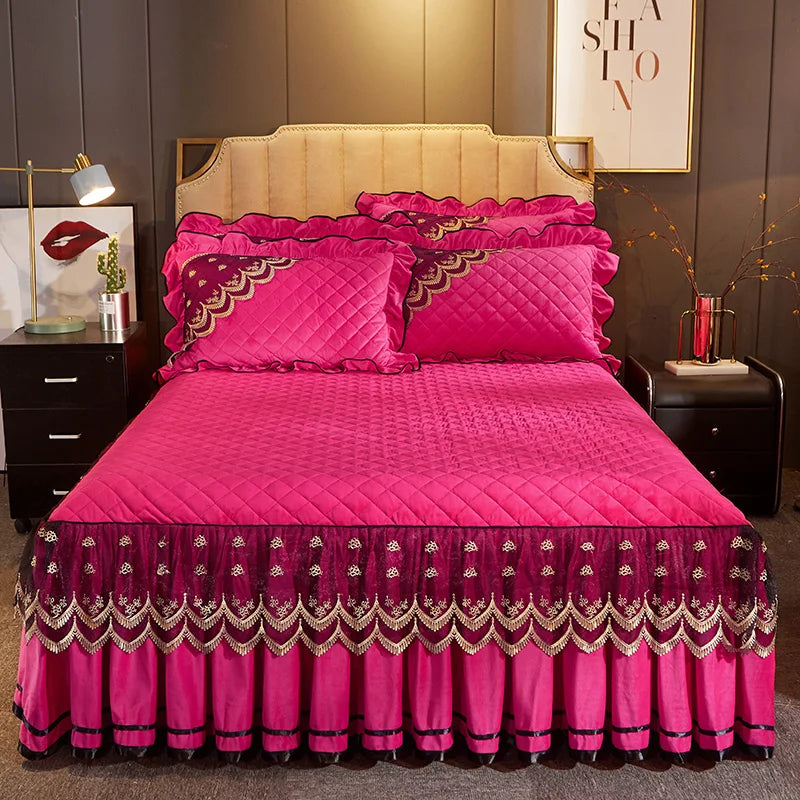 Luxury Dark Blue Quilted Lace Bedspread Set