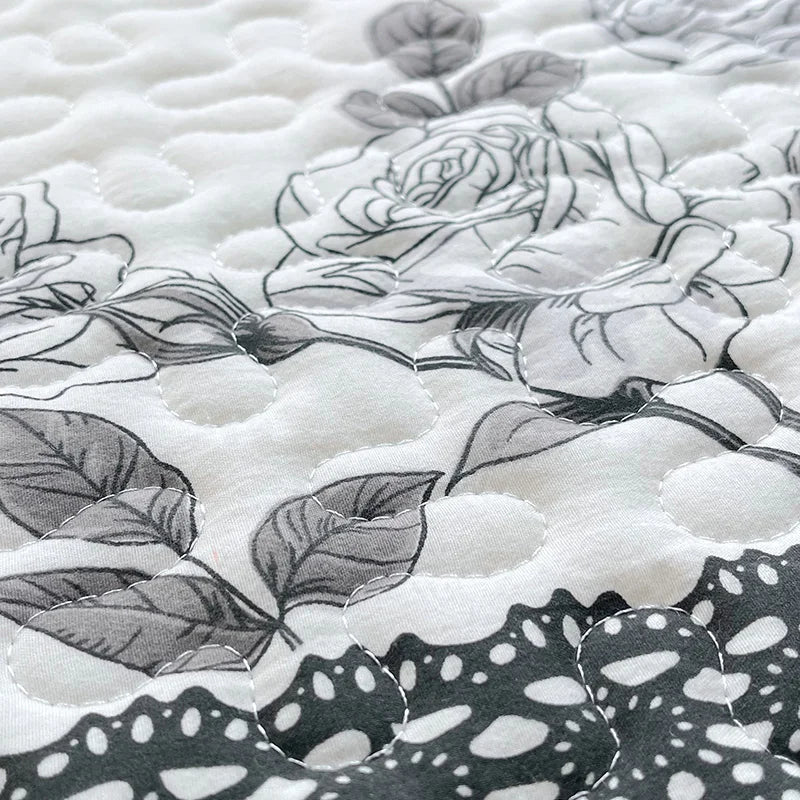 Elegant Contrast Lace Quilted Bedspread Set