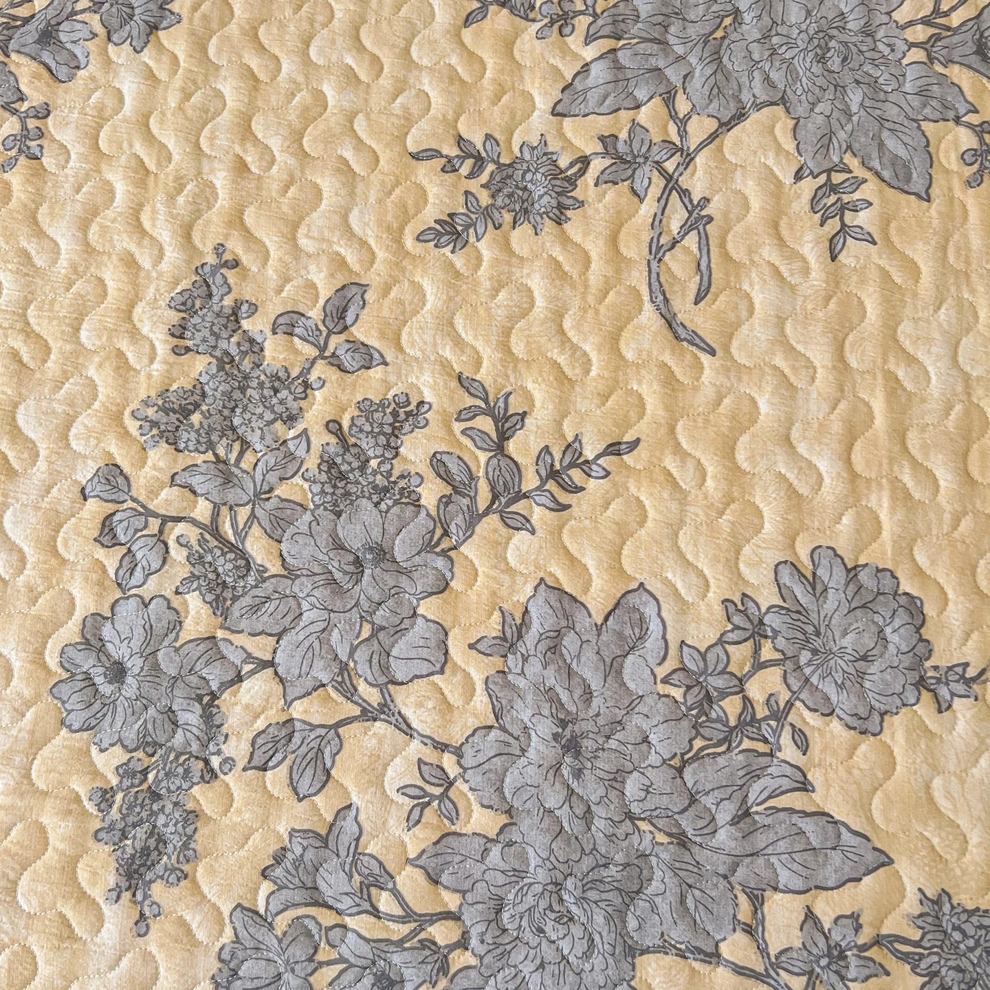 Elegant Floral Quilted Bedspread Set with Ruffle Trim