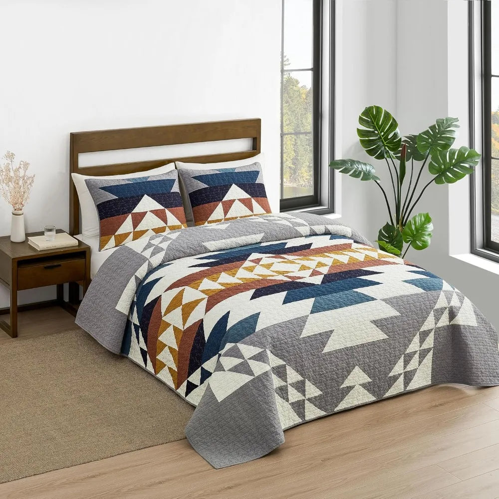 Pendleton Explorer Quilt Set for Full/Queen Beds - 2 Shams Included, Premium Cotton, Lightweight Coverlet in Rustic