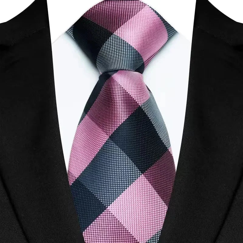Luxury Men’s Plaid Business Necktie. Classic Checkered Jacquard Tie