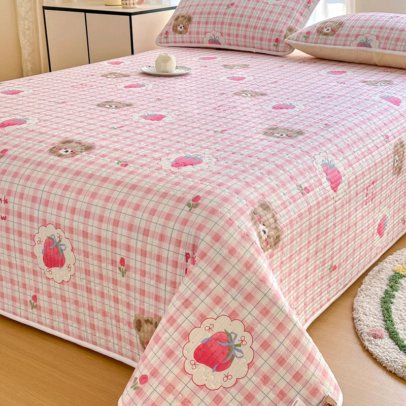 100% Cotton Quilted Bedspread. Lightweight Printed Bed Cover for All Seasons