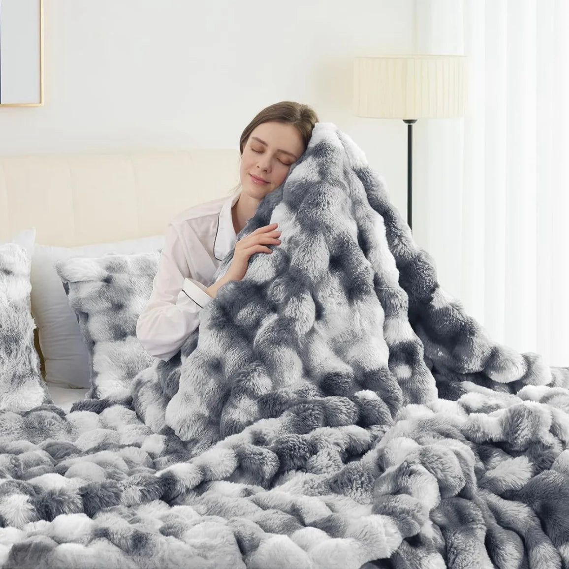 Luxury Faux Rabbit Fleece Weighted Throw Blanket