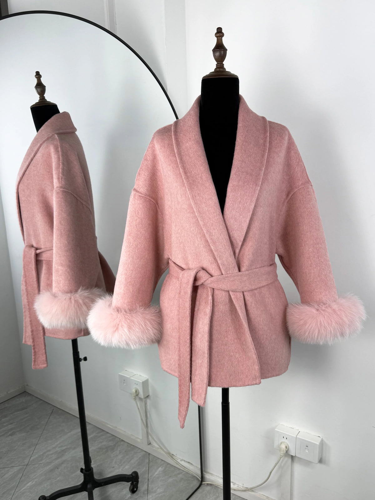 Women's Short Faux Fur Coat – Elegant Belted Winter Jacket with Shawl Collar