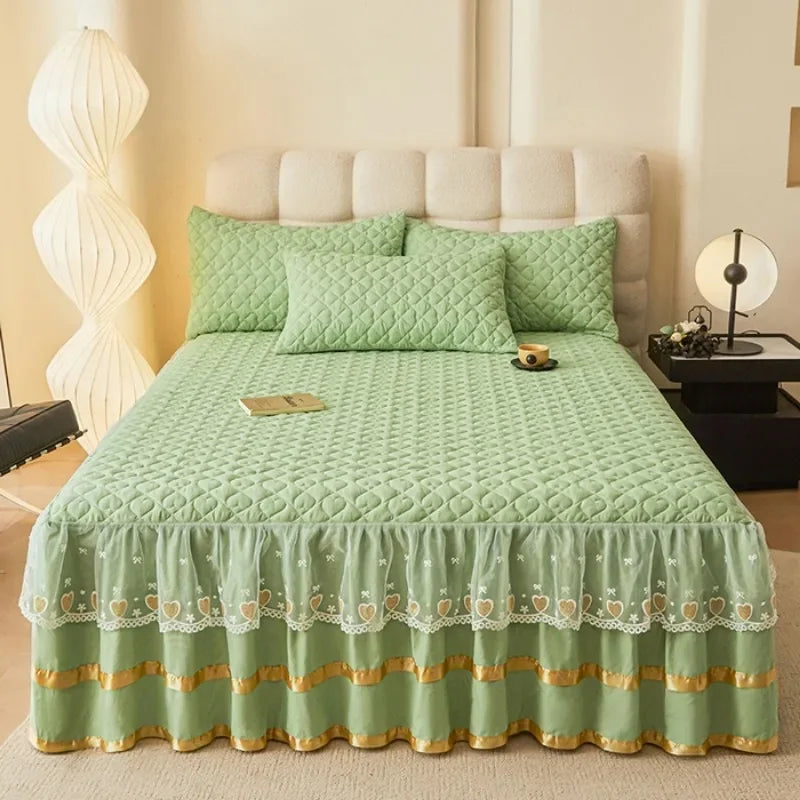 Elegant Quilted Ruffle Bedspread Set