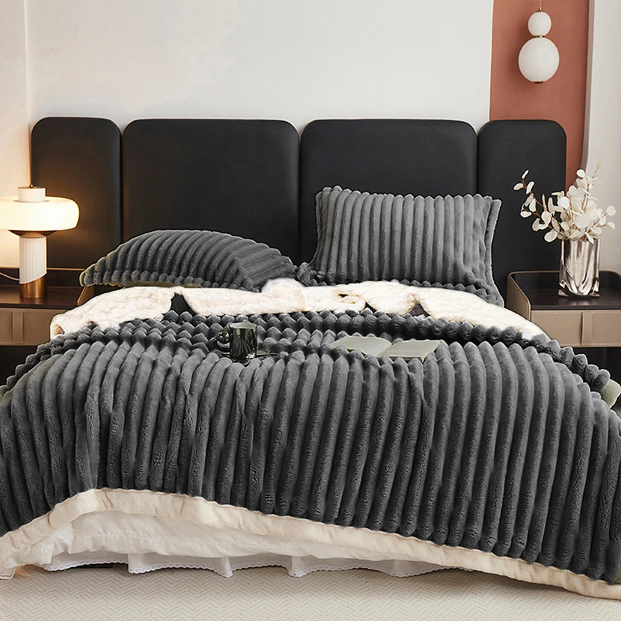 Luxury Weighted Sherpa Fleece Blanket . Ultra Soft Faux Rabbit Fur Throw for Bed & Sofa