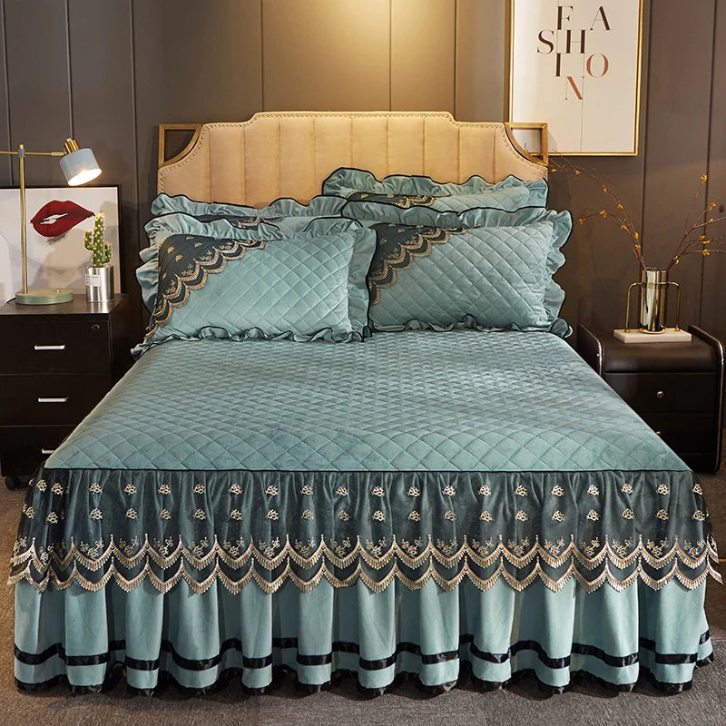 Luxury Dark Blue Quilted Lace Bedspread Set