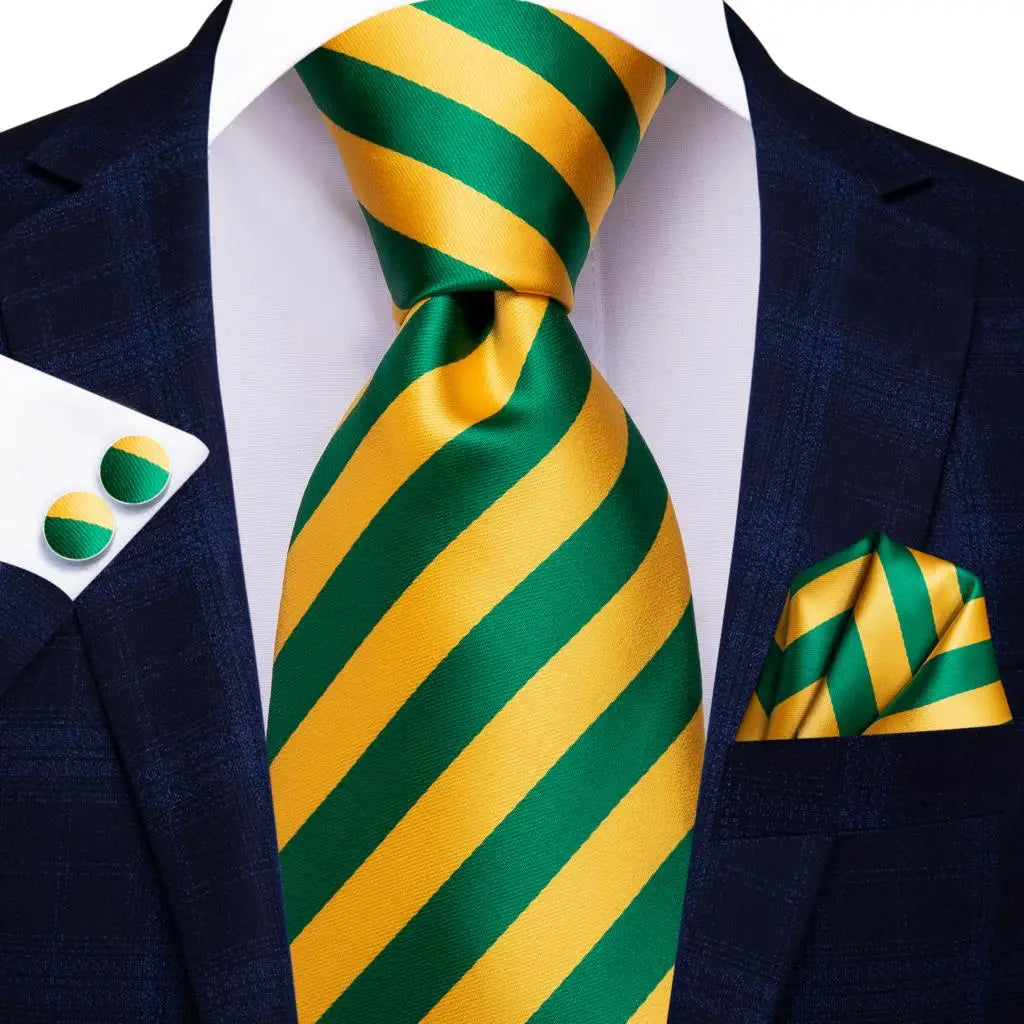 Men’s Gold Patterned Necktie. Wedding & Formal Wear