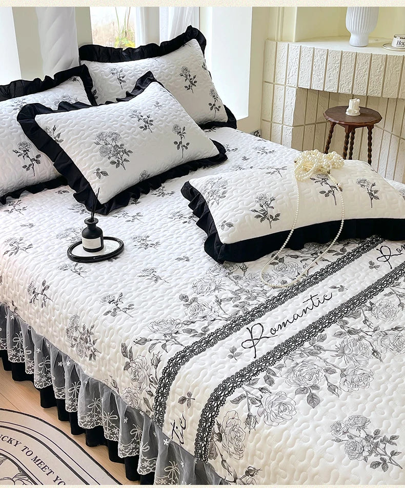 Elegant Contrast Lace Quilted Bedspread Set