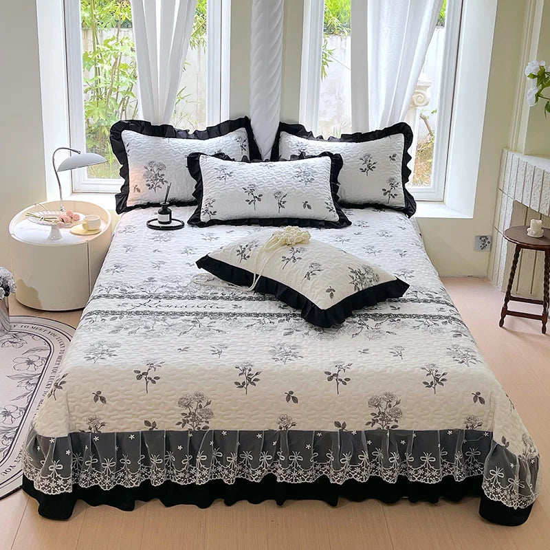 Elegant Contrast Lace Quilted Bedspread Set
