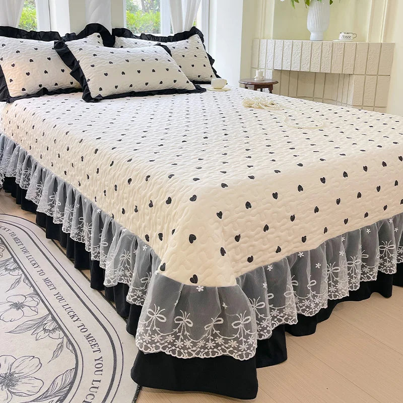 Elegant Contrast Lace Quilted Bedspread Set