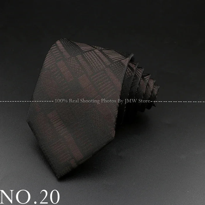 Luxury Paisley Men’s Business Necktie . Wedding & Formal Tie