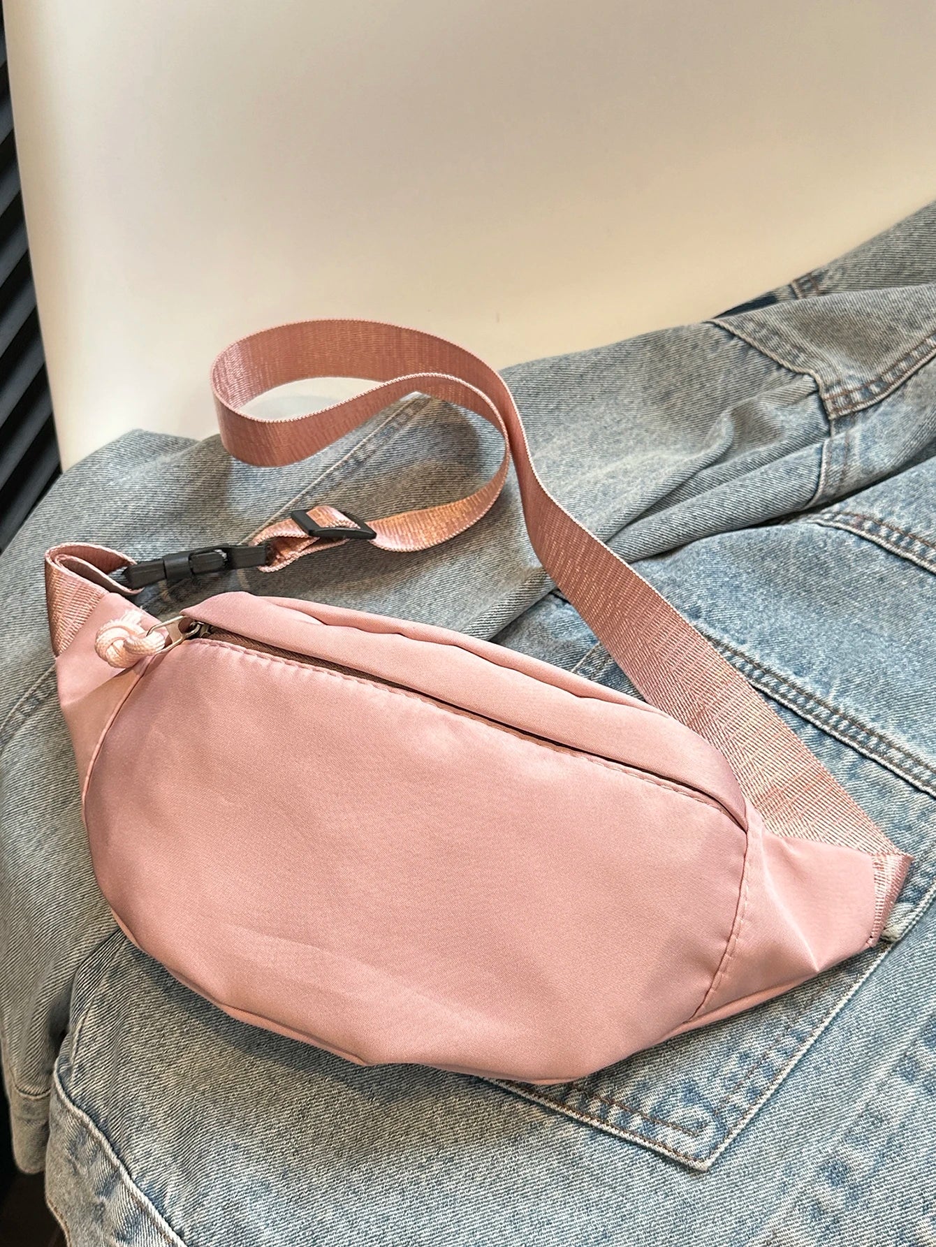 Unisex Travel Waist Bag . Lightweight Crossbody Belt Bag for Sports, Running, Travel & Everyday Use
