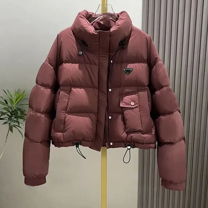 Women’s Cropped Puffer Jacket .Stylish Warm Winter Coat with Modern Streetwear Design