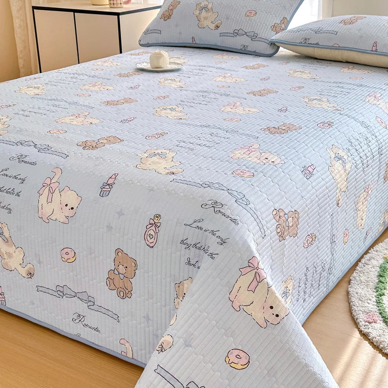 100% Cotton Quilted Bedspread. Lightweight Printed Bed Cover for All Seasons
