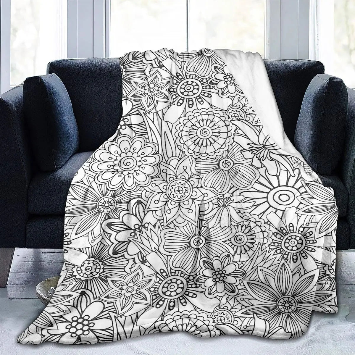 Adult Stress-Relief Coloring Flannel Blanket, DIY Hand-Painted Thickened Warm Throw for Home Office Naps, Creative Doodle Floral