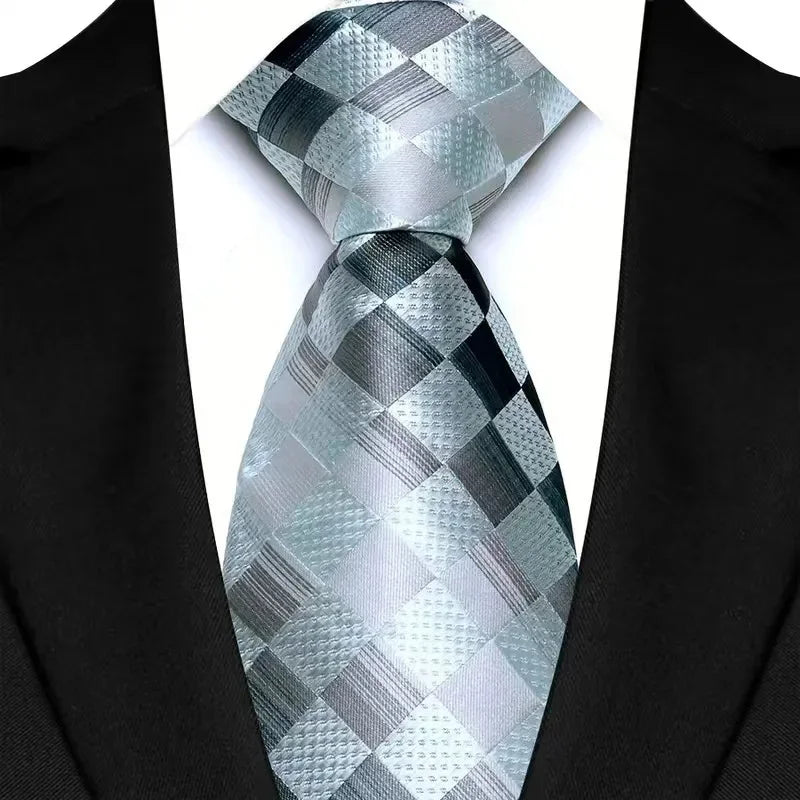 Luxury Men’s Plaid Business Necktie. Classic Checkered Jacquard Tie