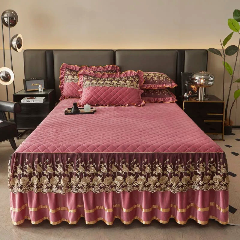 Luxury European Lace Velvet Bedspread Set