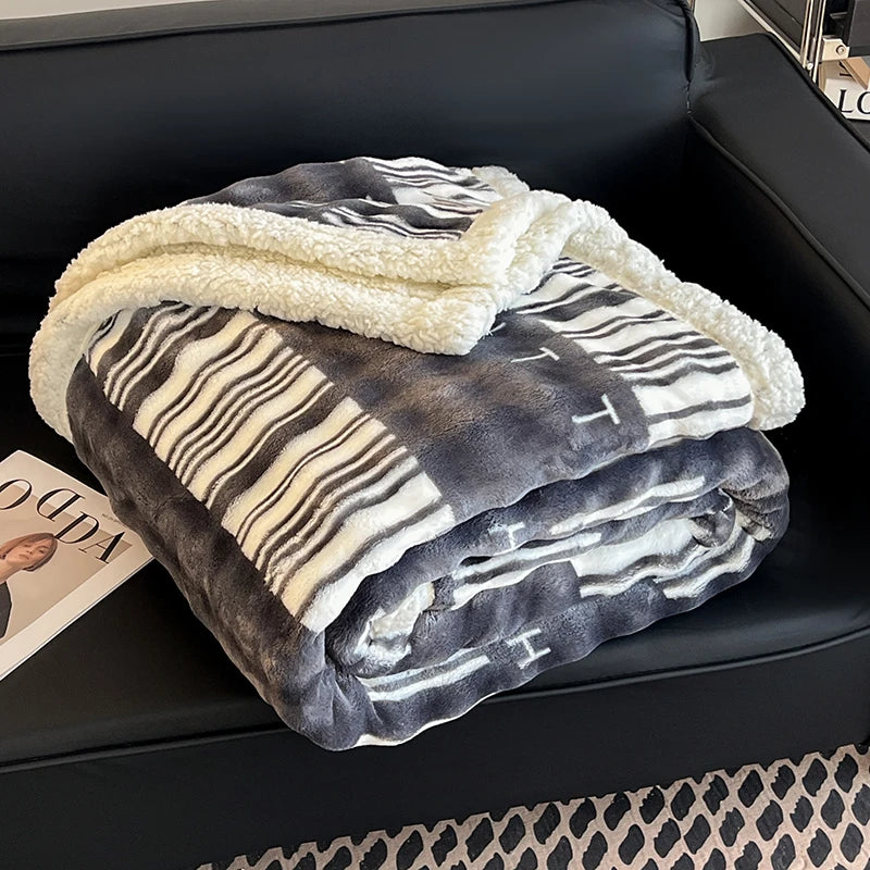 Luxury Soft Plaid Sherpa Fleece Blanket . Cozy Warm Throw for Sofa, Bed & Dorm Room