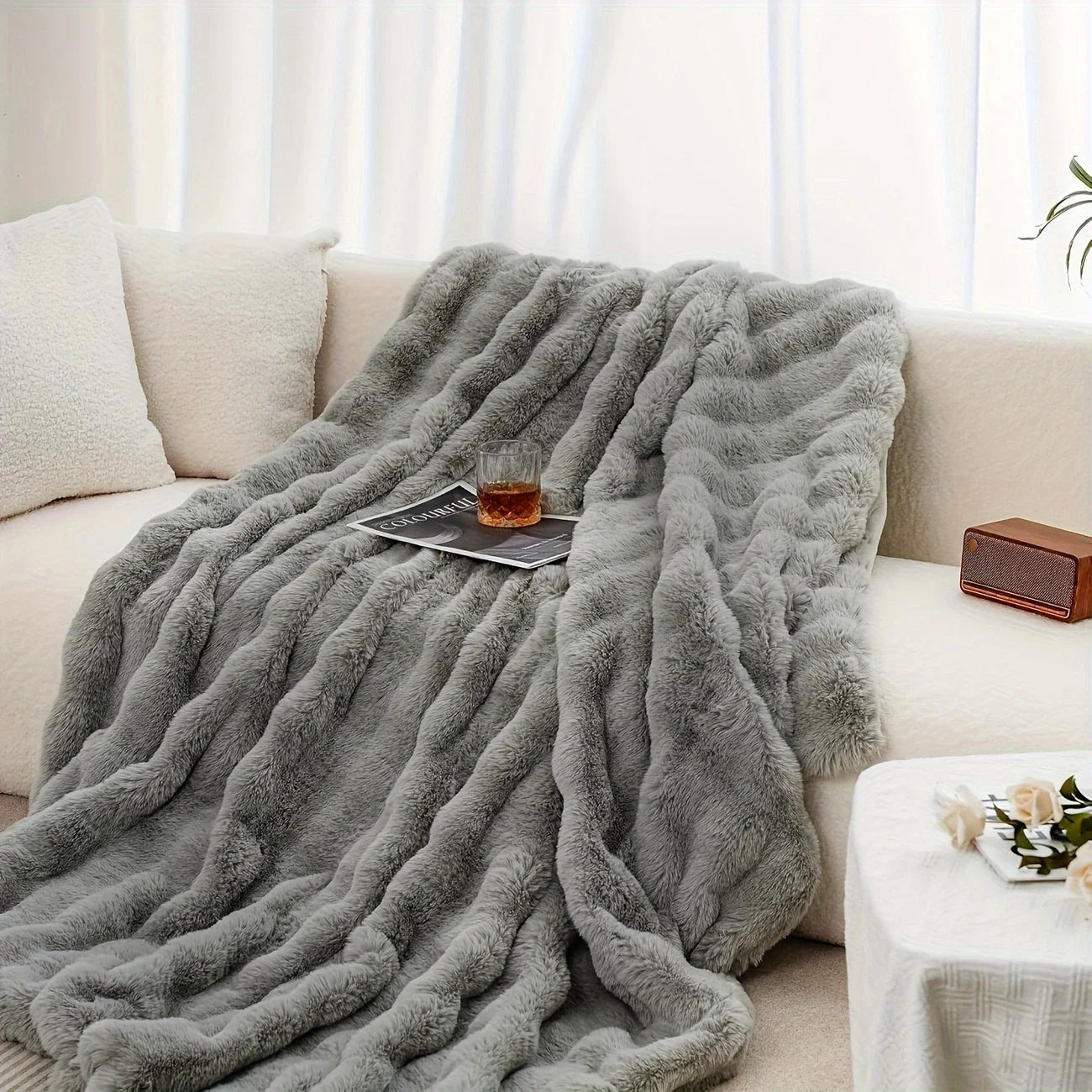 Bubble Fleece Blanket for Couch, Faux Rabbit Fur Throw Blanket, Soft Cozy Fluffy Decorative Blankets for Bed, Sofa, Mother's Day