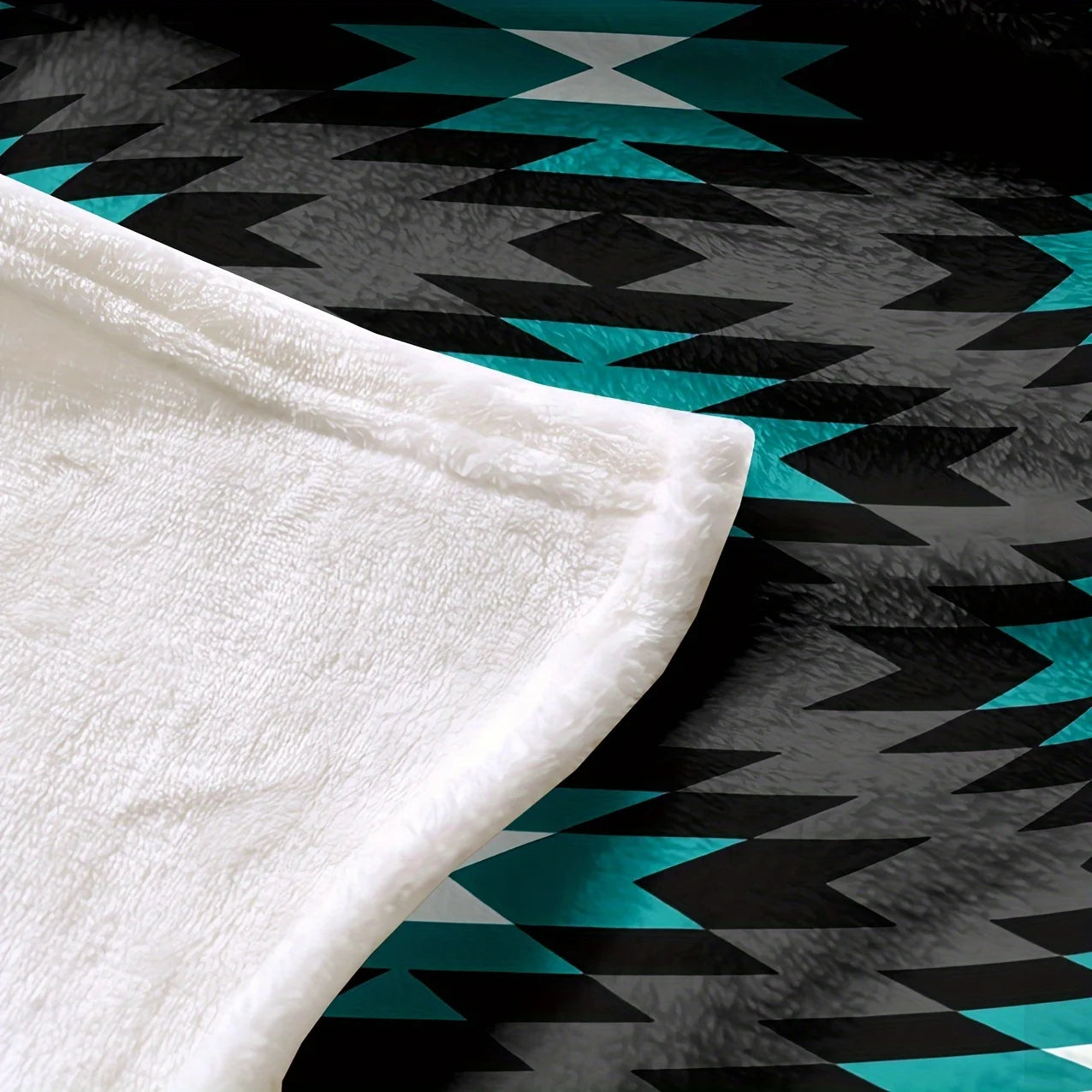 [Aztec Flannel Blanket] Soft and Comfortable Aztec Flannel Blanket - All-Season Gift for Sofas, Beds, Offices and Travel