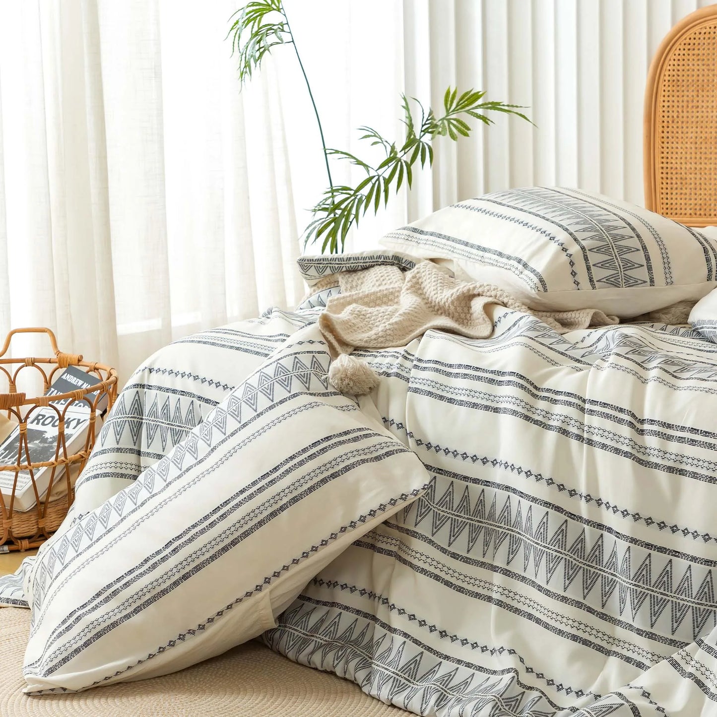 Ultra-Soft Boho Comforter Sets, Lightweight Brushed Microfiber Bohemian Chic Striped  Bedding Quilt Down Comforter Pillowsham