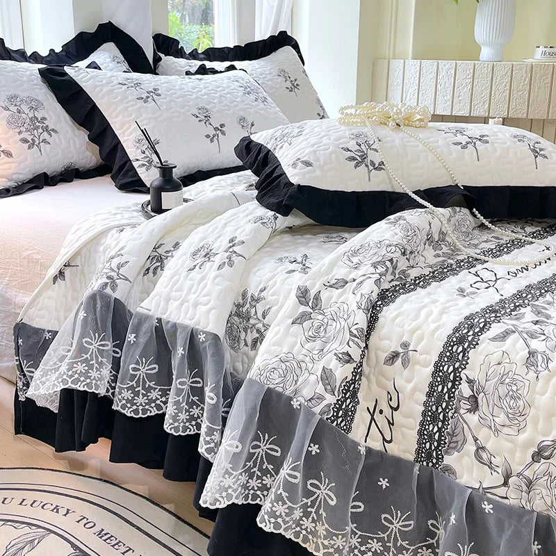 Elegant Contrast Lace Quilted Bedspread Set