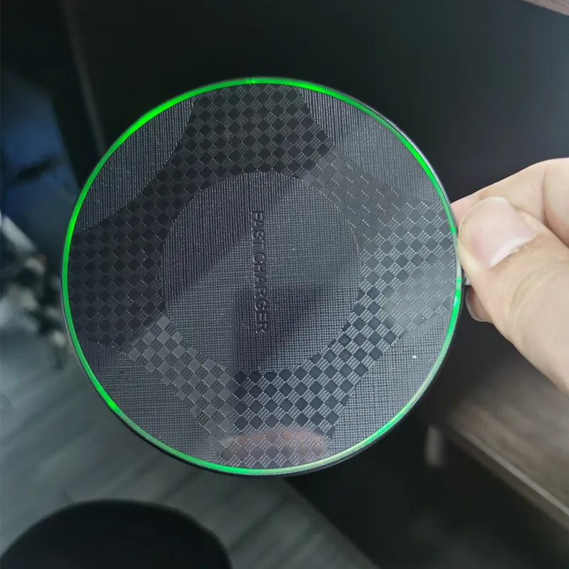Ultra Thin Wireless Fast Charging Pad for Smartphones  Universal Qi Charging Dock