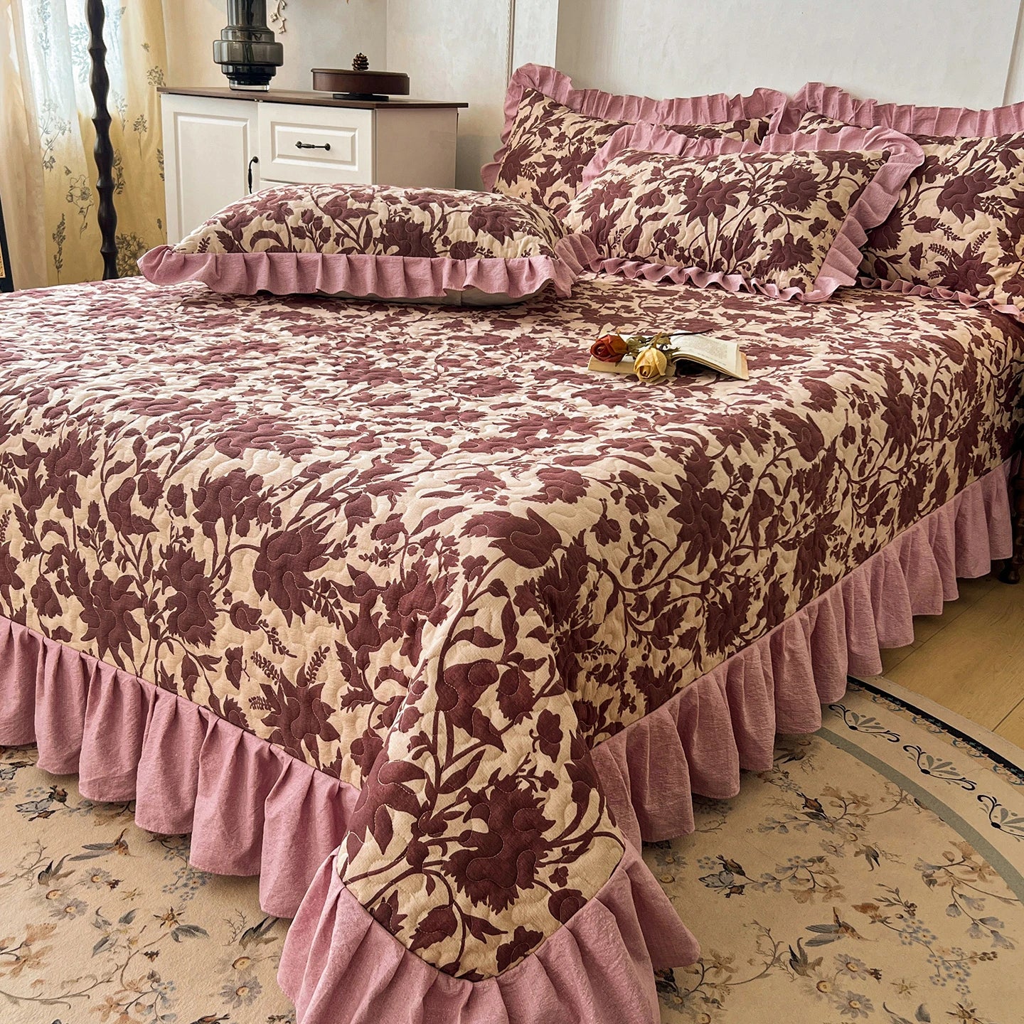 Elegant Floral Quilted Bedspread Set with Ruffle Trim