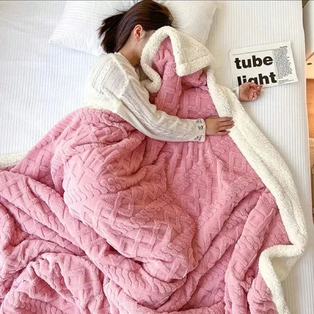 Cozy Hooded Wearable Fleece Blanket for Lounging & Outdoor Comfort