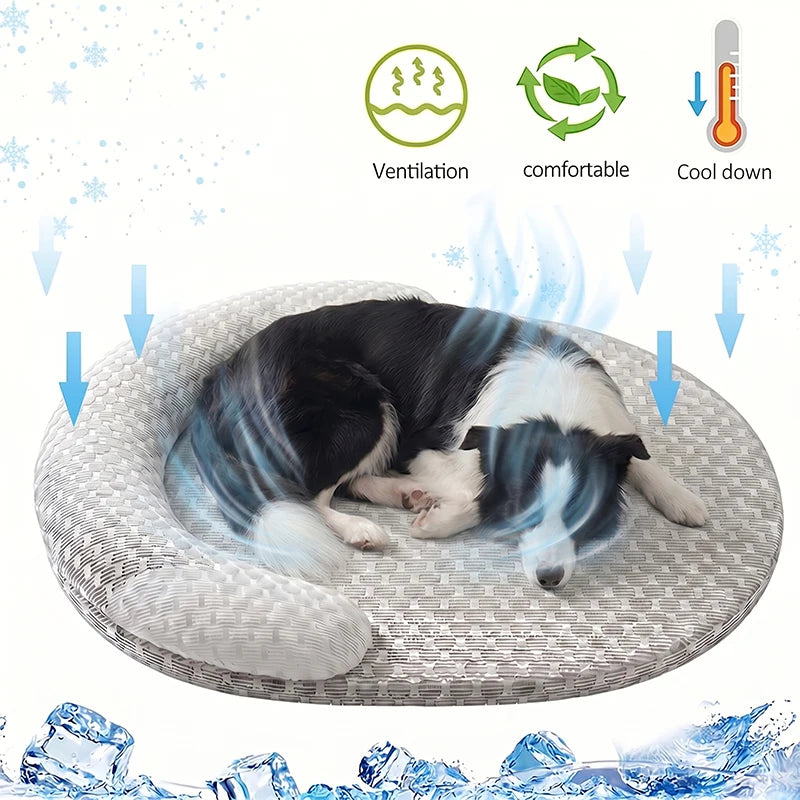 Self Cooling Plush Pet Bed for Dogs & Cats . Soft Round Calming Bed with Washable Cover