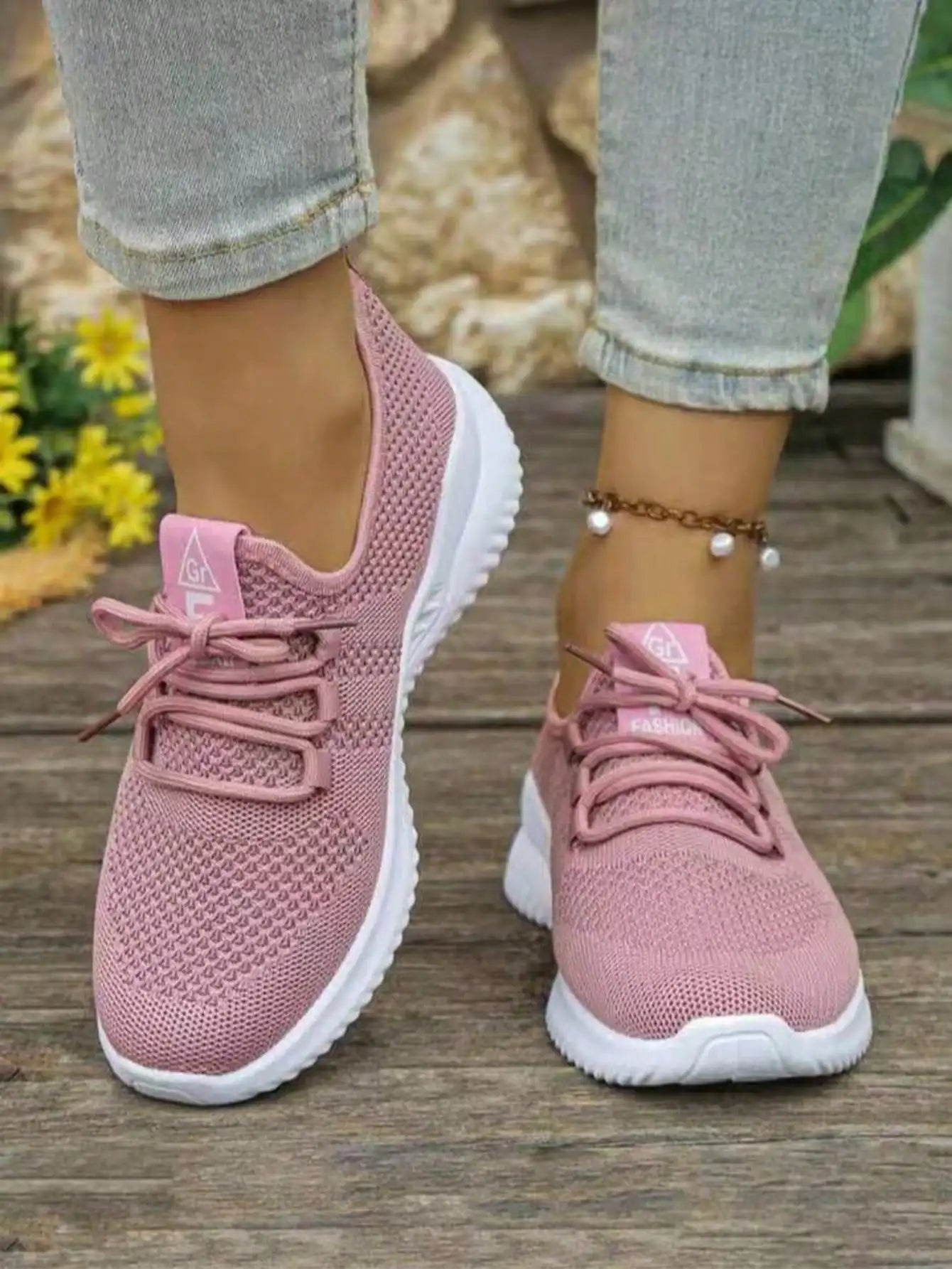 Women’s Lightweight Walking Sneakers .Breathable Mesh Comfort Shoes